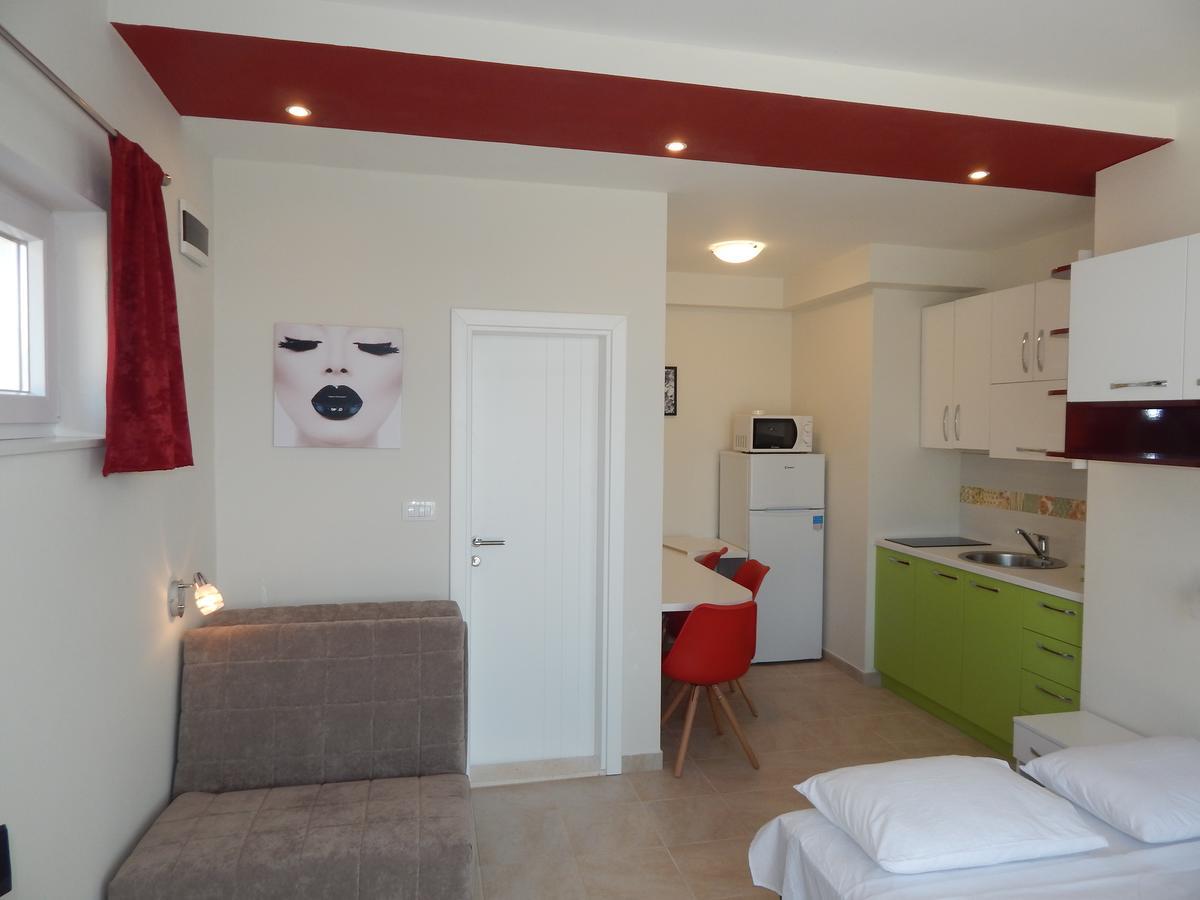 Vila Matej Ražanj Exteriér fotografie